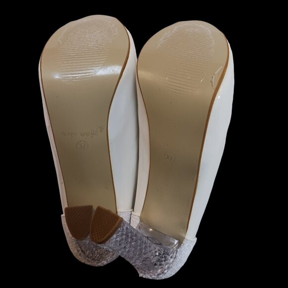 Crape Myrtle White Patent Leather Peep Toe Hidden Platform Acrylic Heels Size6.5 - Picture 8 of 11